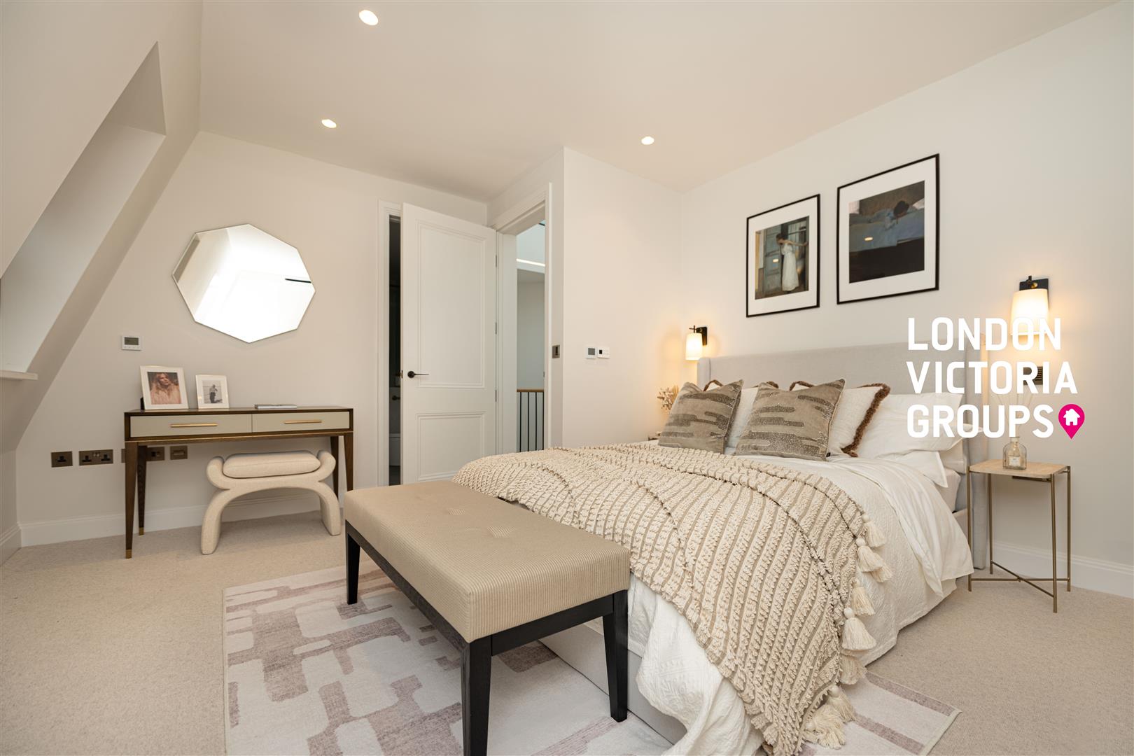 Buckingham Mews, London